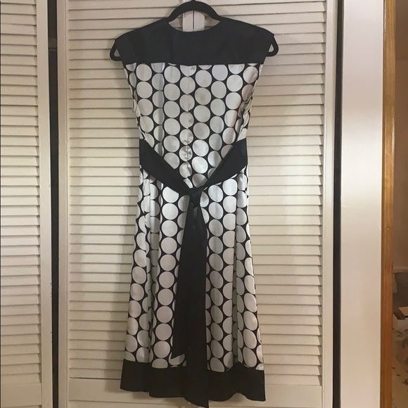 Polka dot dress - Picture 2 of 3